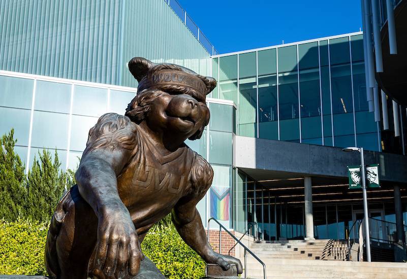 willy the wolverine statue