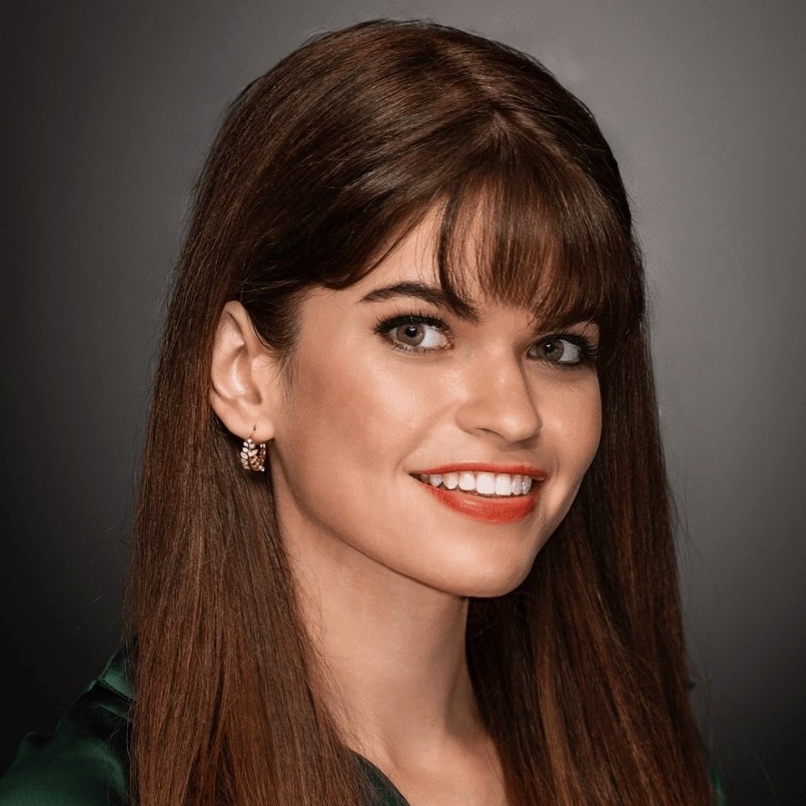 Cristina Lyon