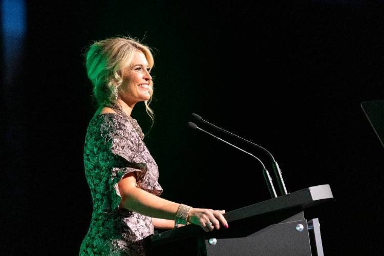 Jeanette Bennett speaking at UVU’s 2019 President’s Scholarship Ball.