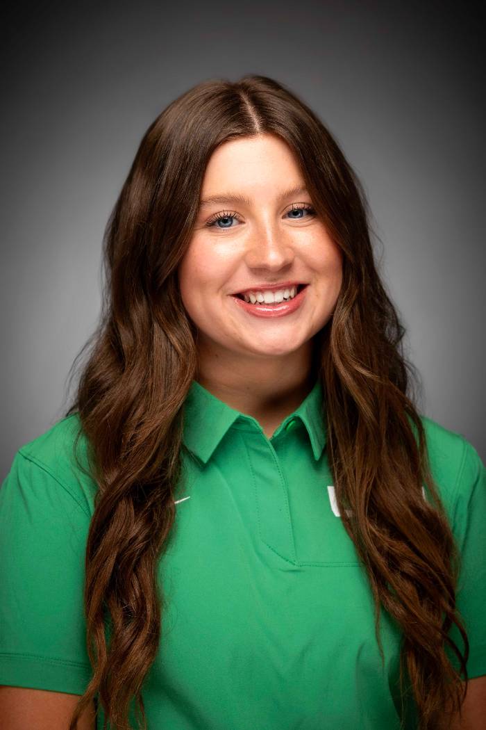 Headshot of Aspen Curtis