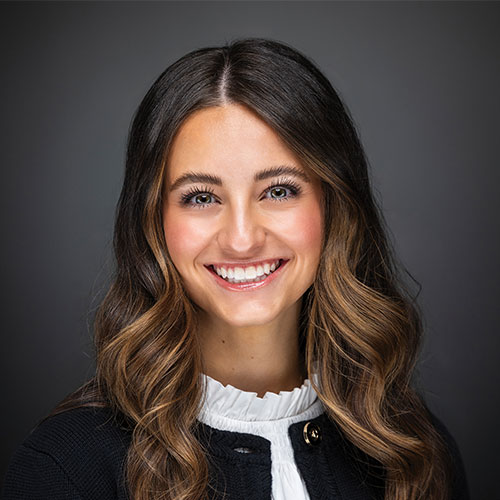 Headshot of Mimi Barney >Mimi Barney