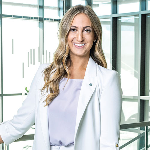 Headshot of Lindsay C. Lewis, Alumni Impact Award winner. 