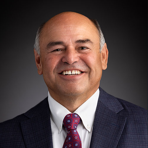 Headshot of Noel Vallejo