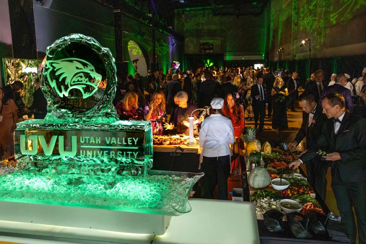 Ice Scupture of UVU Mascot on a table at partnership event.