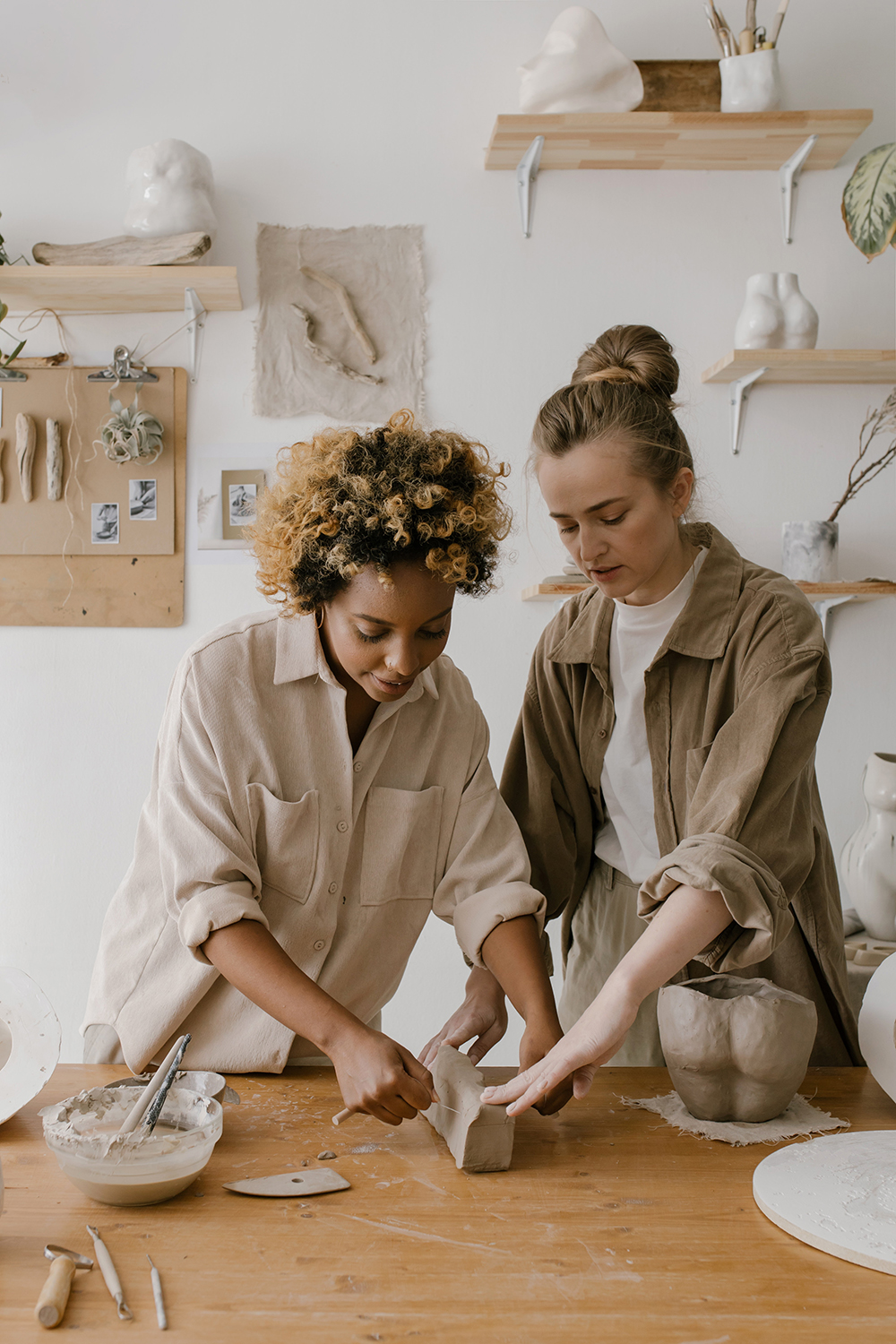 Students sculpting