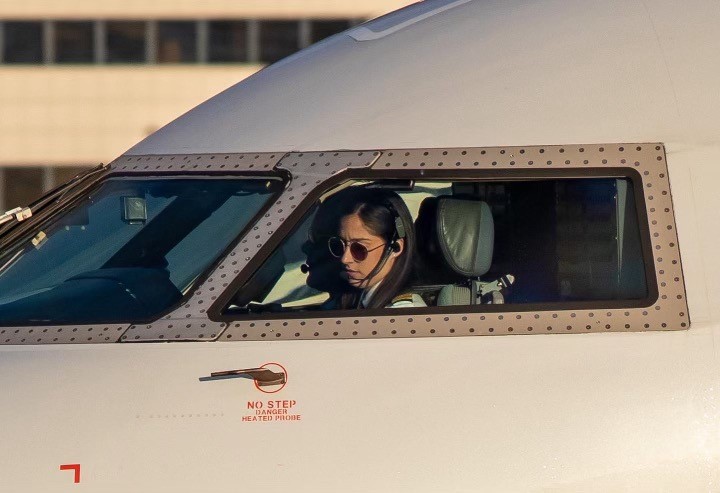 Skywest captain