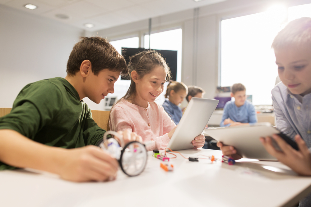 Group of children in STEM class