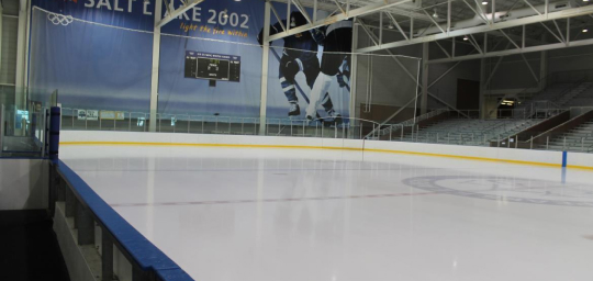 Peaks Ice Rink - Ice Skating