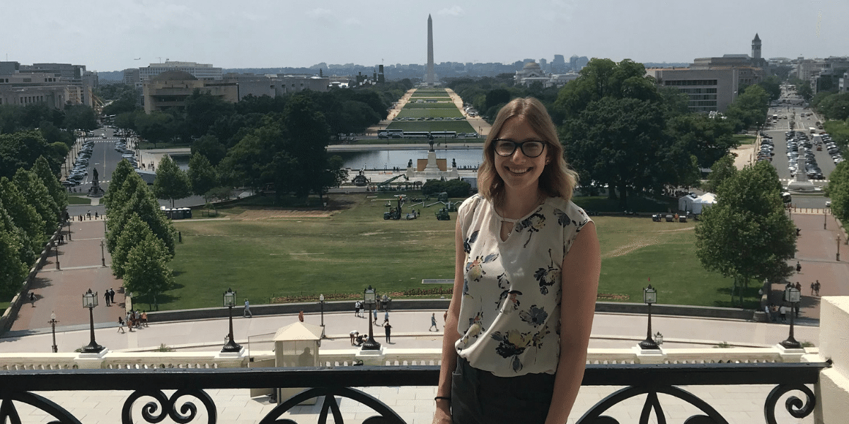 Political Science Alum Recommends Interning in DC