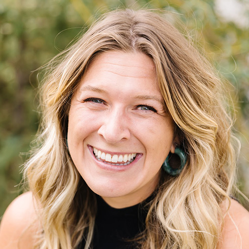 Leanne Stange headshot