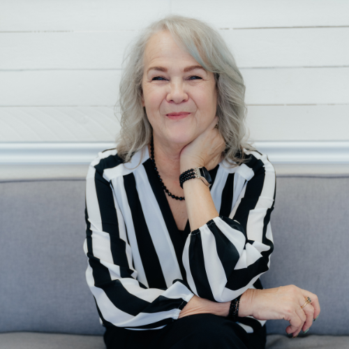 Mary J. Nelson headshot