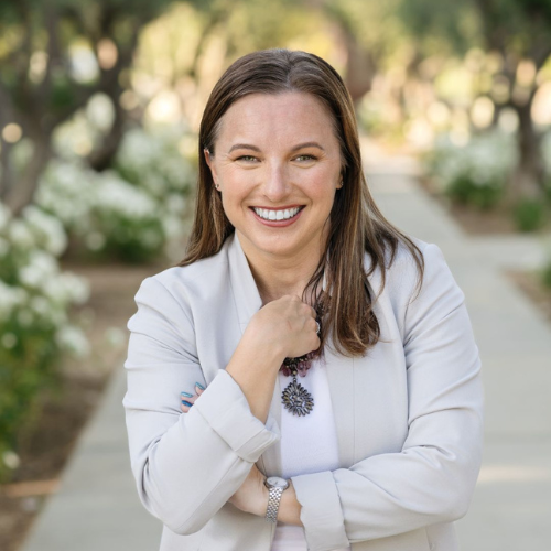 Dr. Vicki Sanders headshot