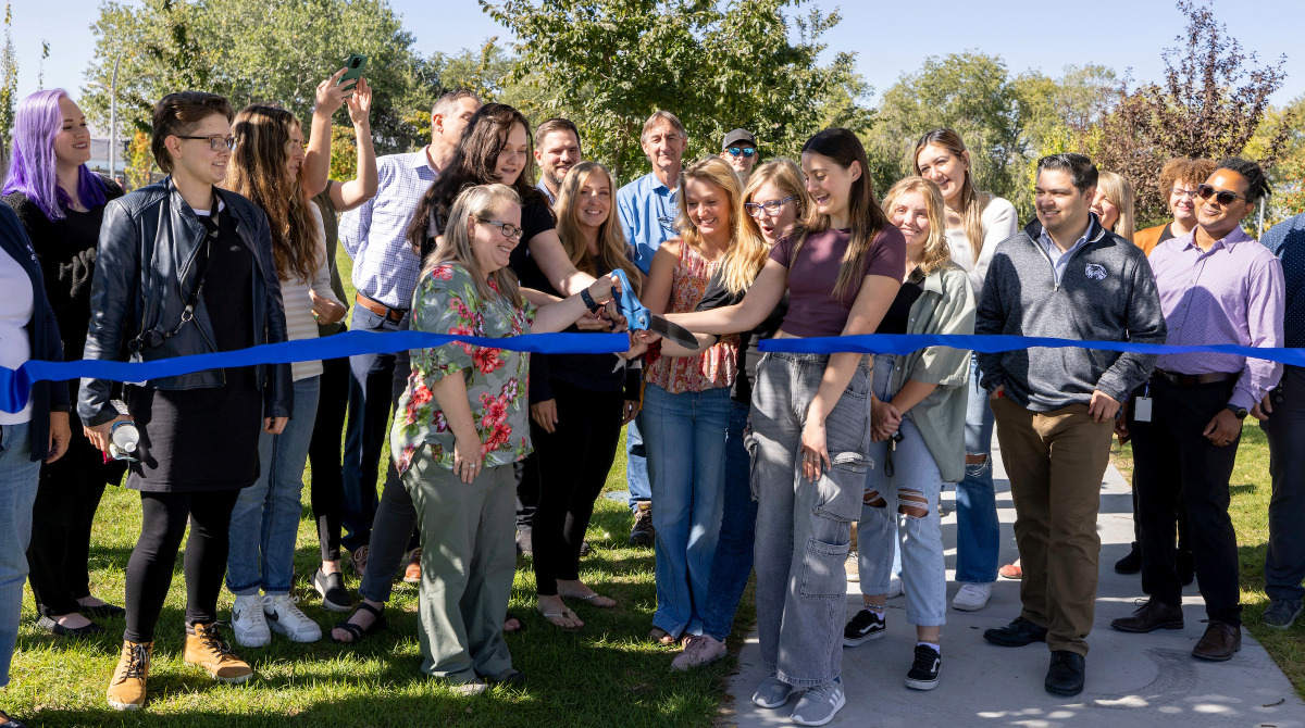 shoreline ribbon cutting image