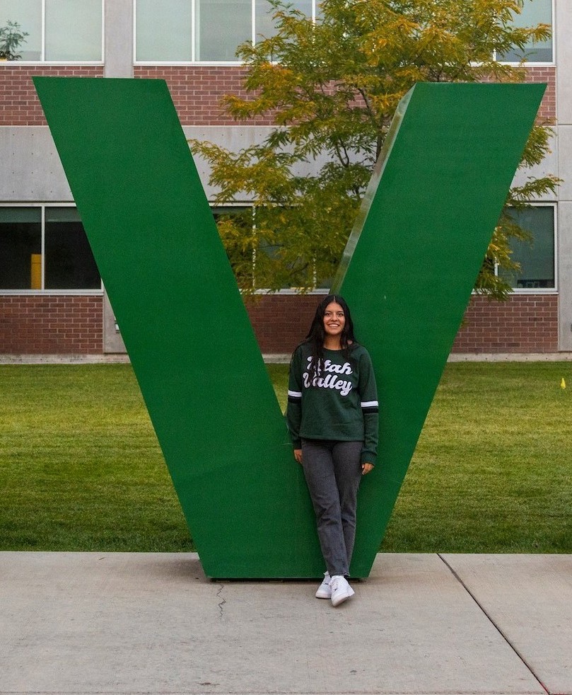 V sign