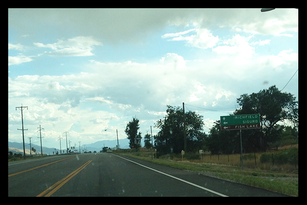 Sign for Sigard, Richfield, and Fishlake along side of road