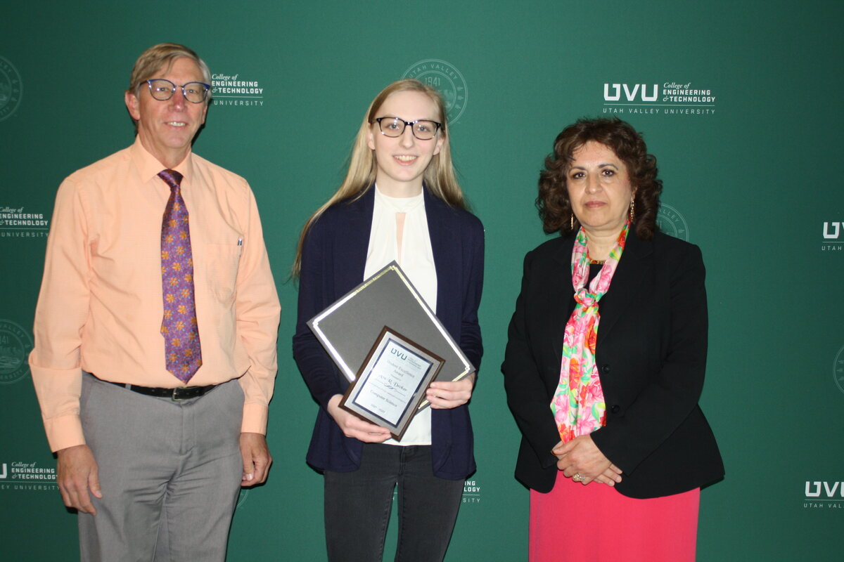 Ava Decker - 2022 Student Excellence Award