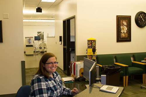 picture of front desk at UVU Dental Hygiene Clinic with clinic manager