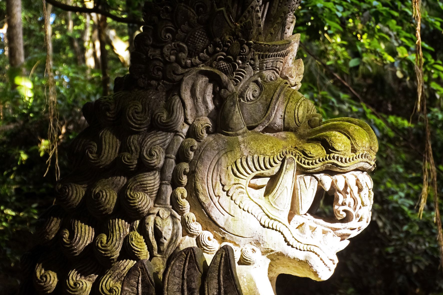 Ancient Statue in Jungle - Photo by Jeremy Bezanger on Unsplash