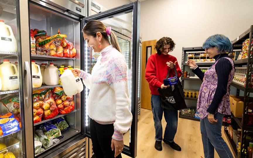 students getting food at the food bank
