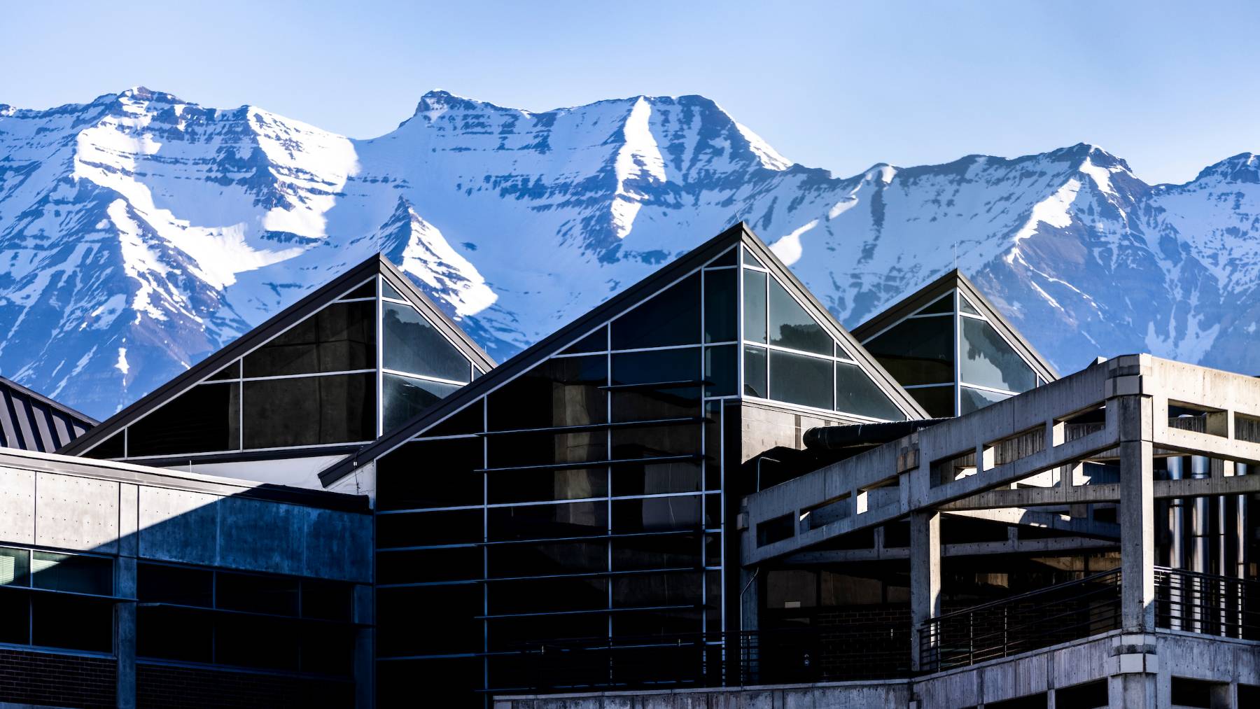 Campus exterior with mountains in background