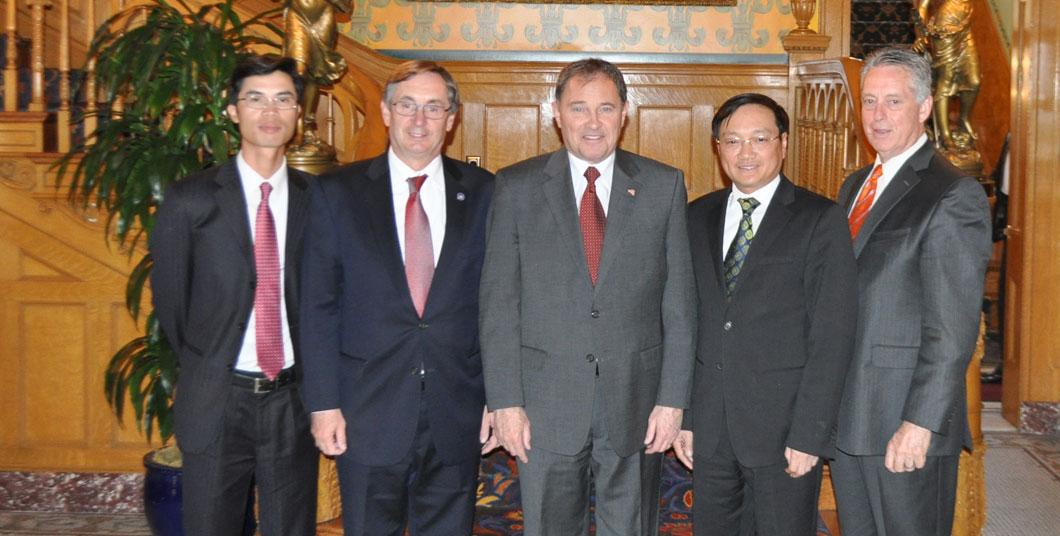 Consul General Nguyen Ba Hung meeting with Governor Gary Herbert and Franz Kolb (GOED)