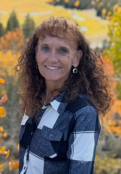 Cindy George headshot