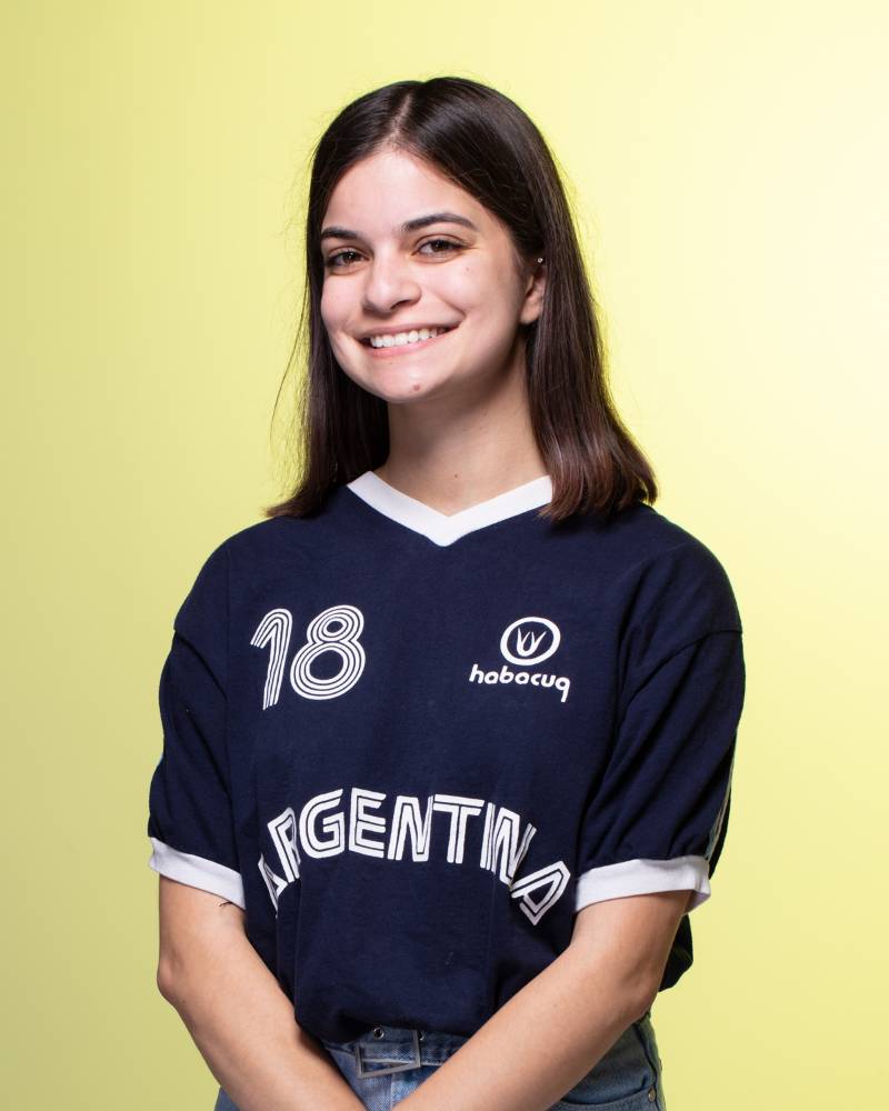 Woman wearing a argentina jersey