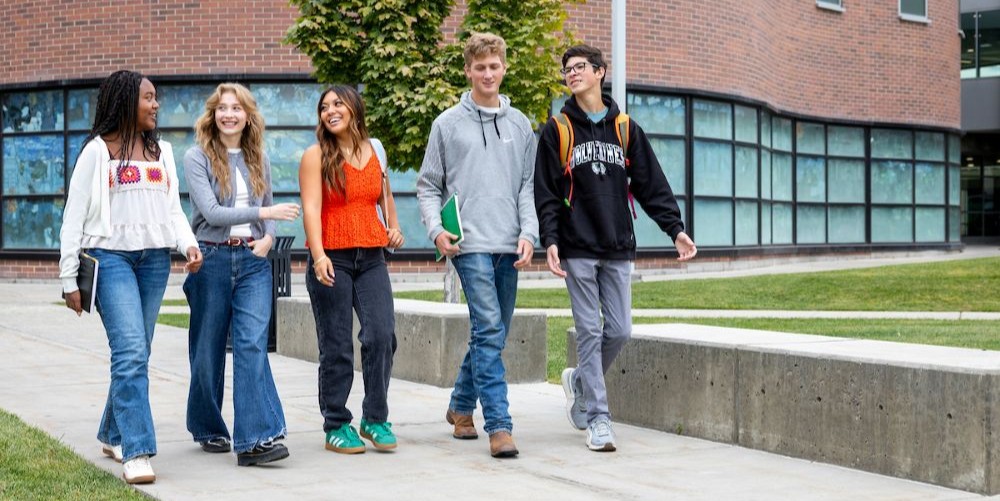 Students walking together on campus