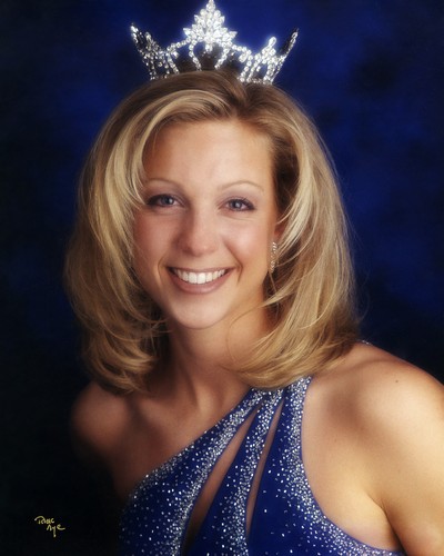 Portrait of Jennilynn Tucker - Miss UVSC 1999