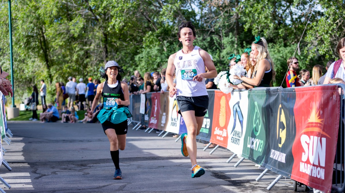 Smith and Tuminez running