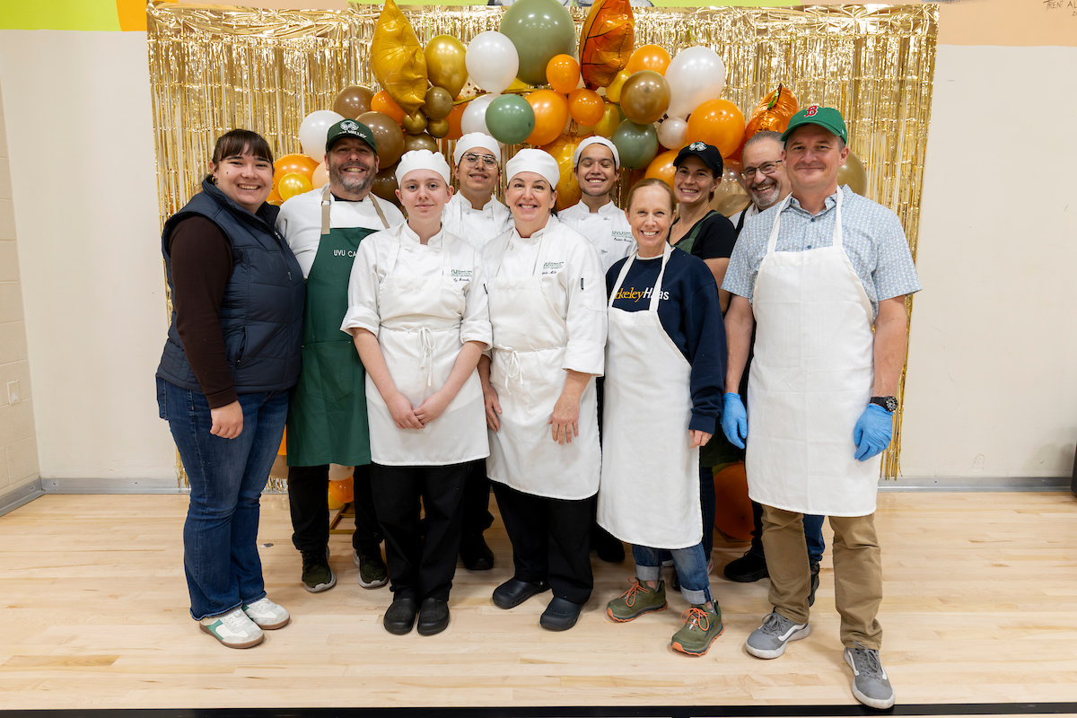 UVU Culinary Arts serving Thanksgiving dinner