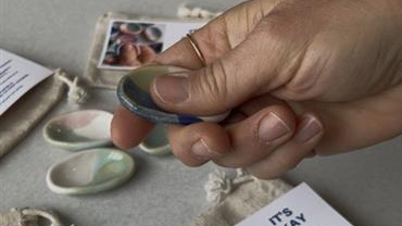 Ceramic "pause button"