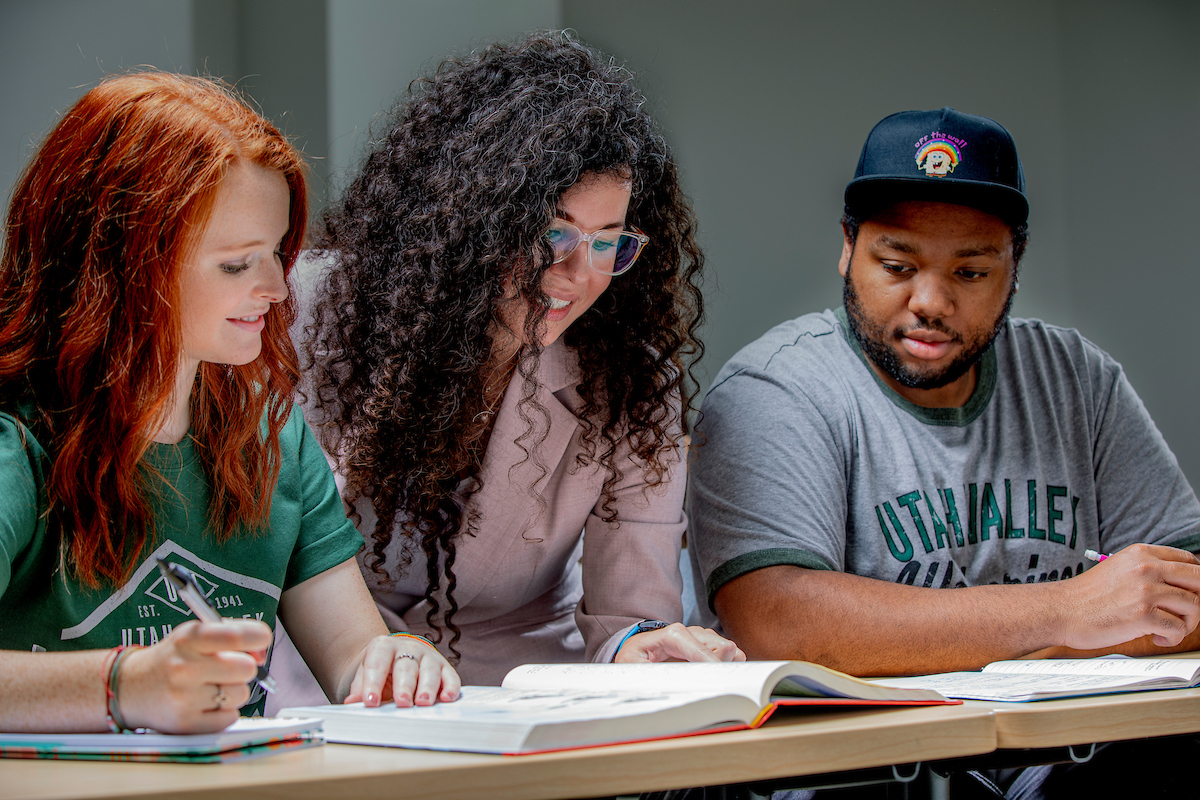 professor helping students