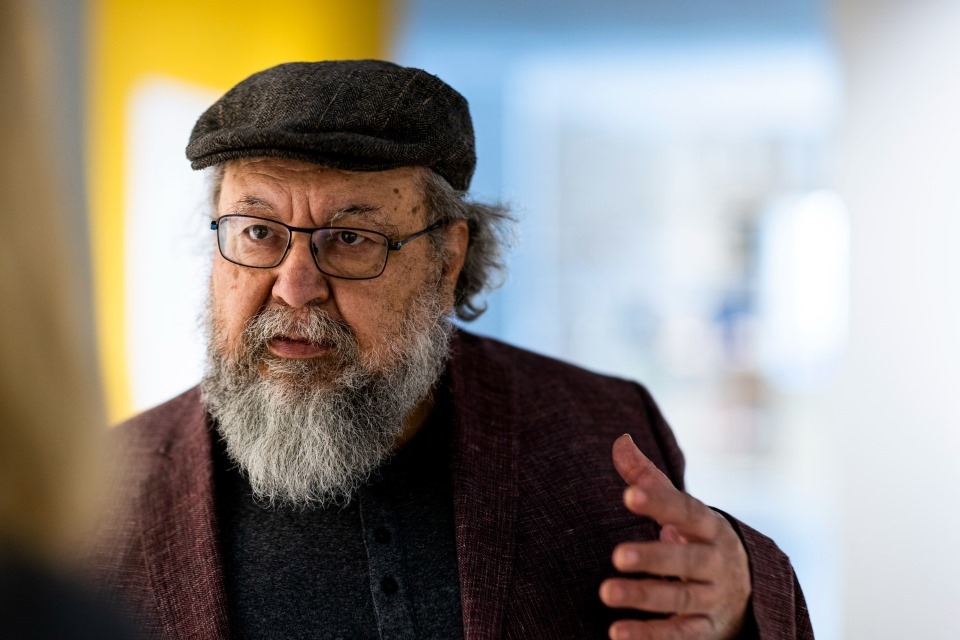 Alex Caldiero portrait