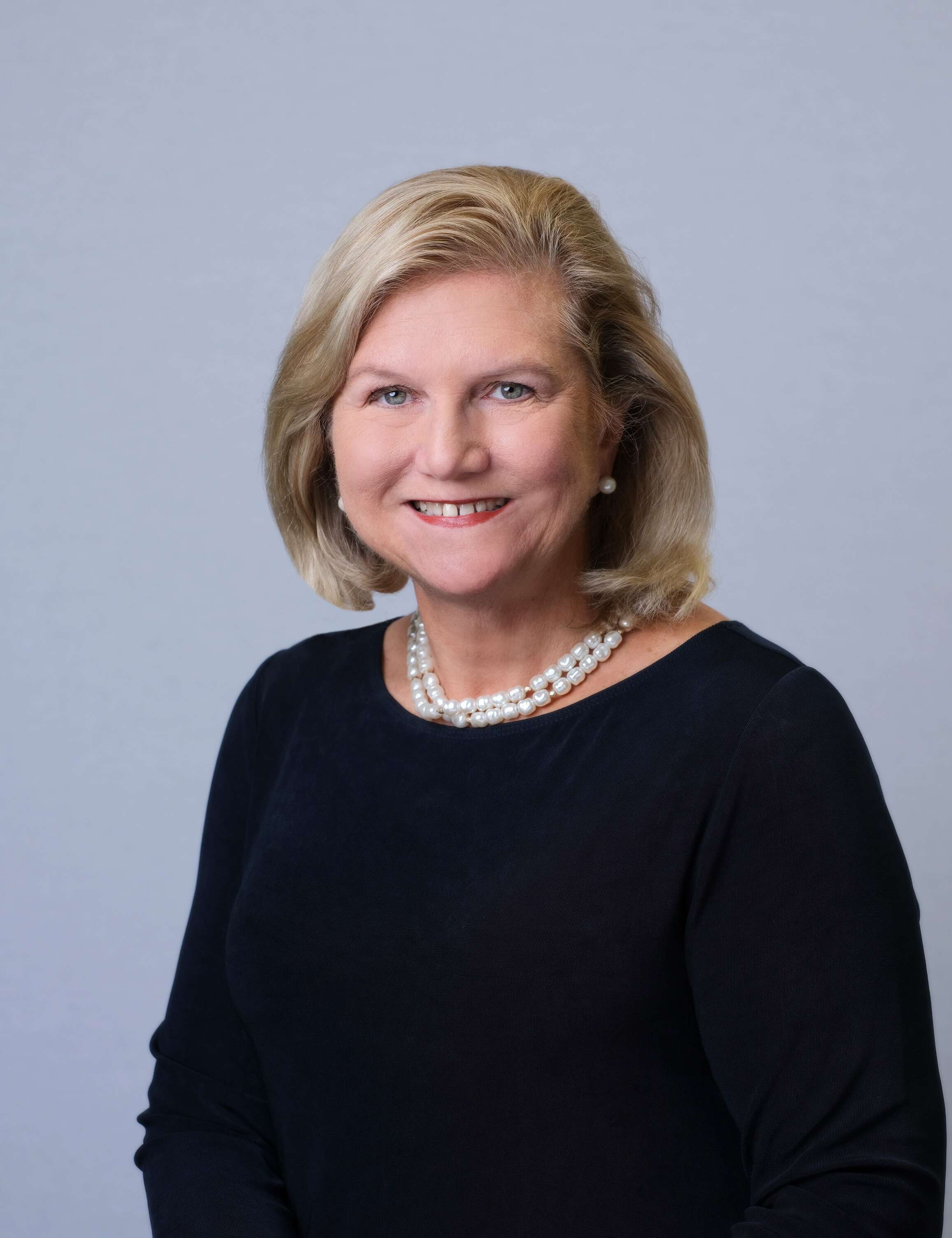 Dr. Tulinda Larsen
