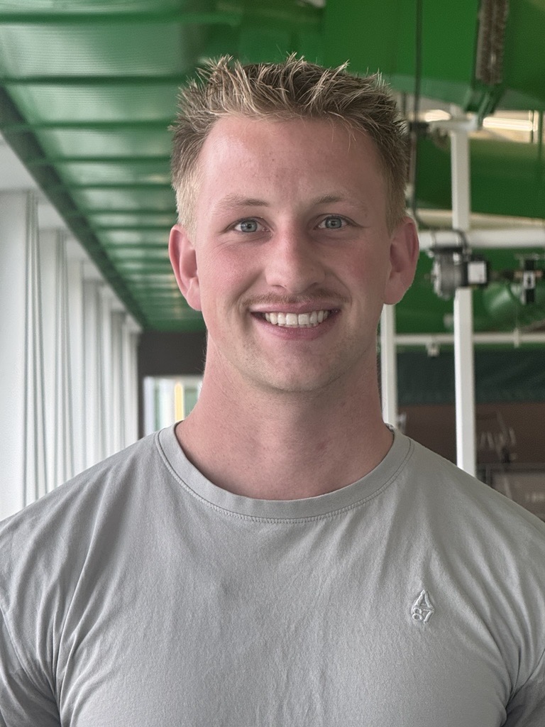 Portrait of trainer Hunter