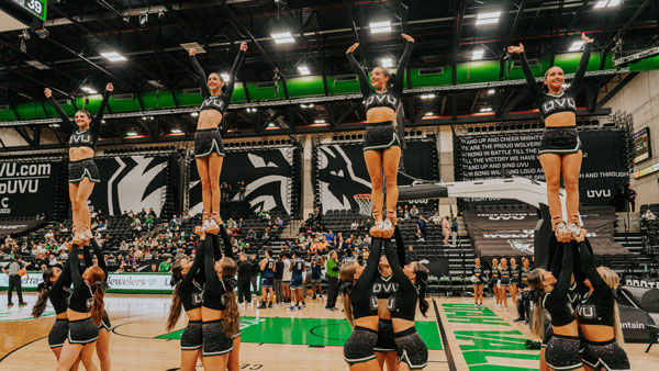 UVU cheerleaders