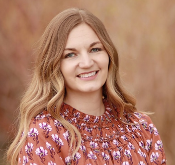 Erin; student intern photo