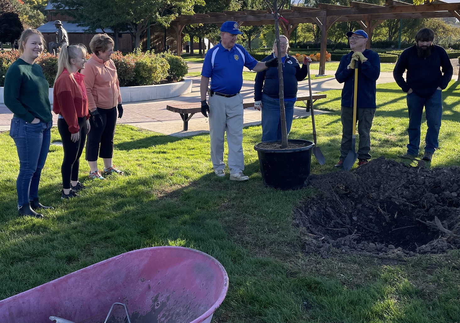 UVU Rotaract and OremLindon Rotary Club participate in Tree Planting