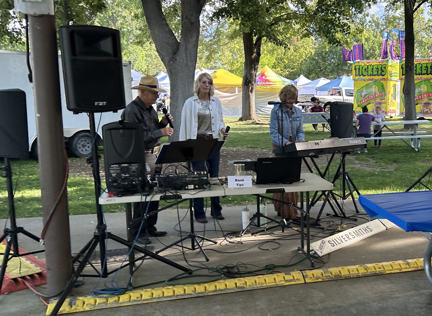 Dorman Smith And Music Group Performance