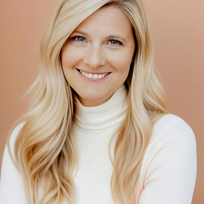 headshot of Rene Eborn